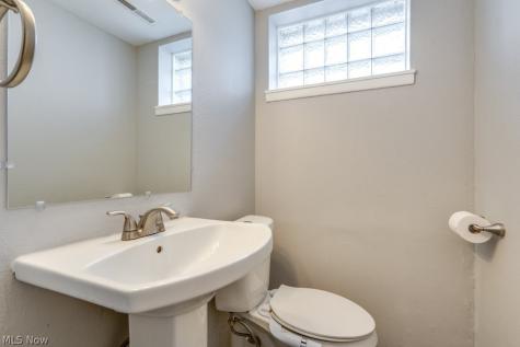 26288 Aaron Drive Euclid OH 44132