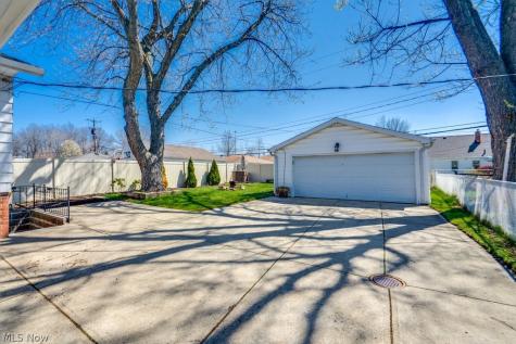 26288 Aaron Drive Euclid OH 44132
