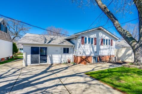 26288 Aaron Drive Euclid OH 44132