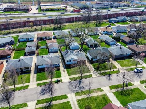 26288 Aaron Drive Euclid OH 44132