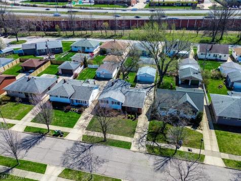 26288 Aaron Drive Euclid OH 44132