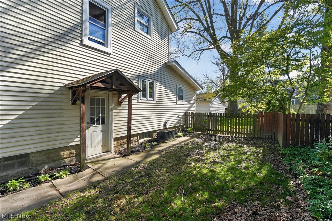 2059 15th Street Cuyahoga Falls OH 44223