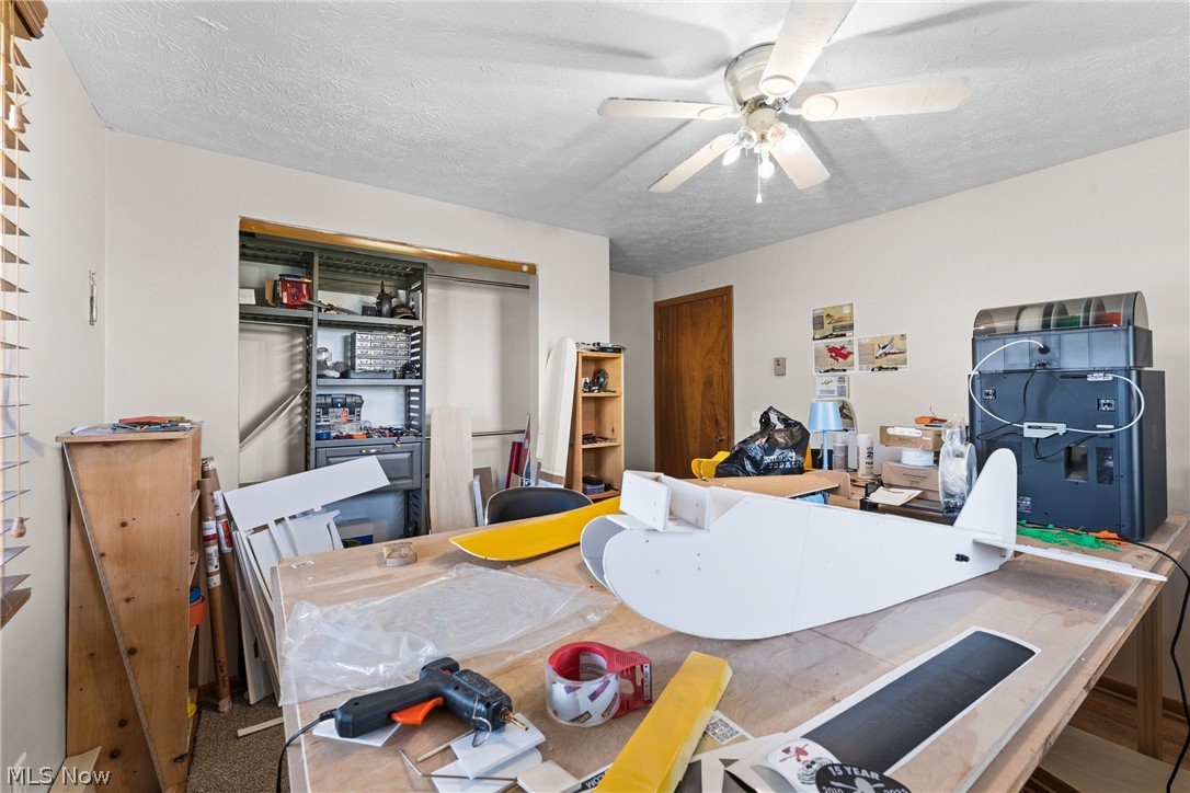 1830 Baird Avenue NE Paris OH 44669