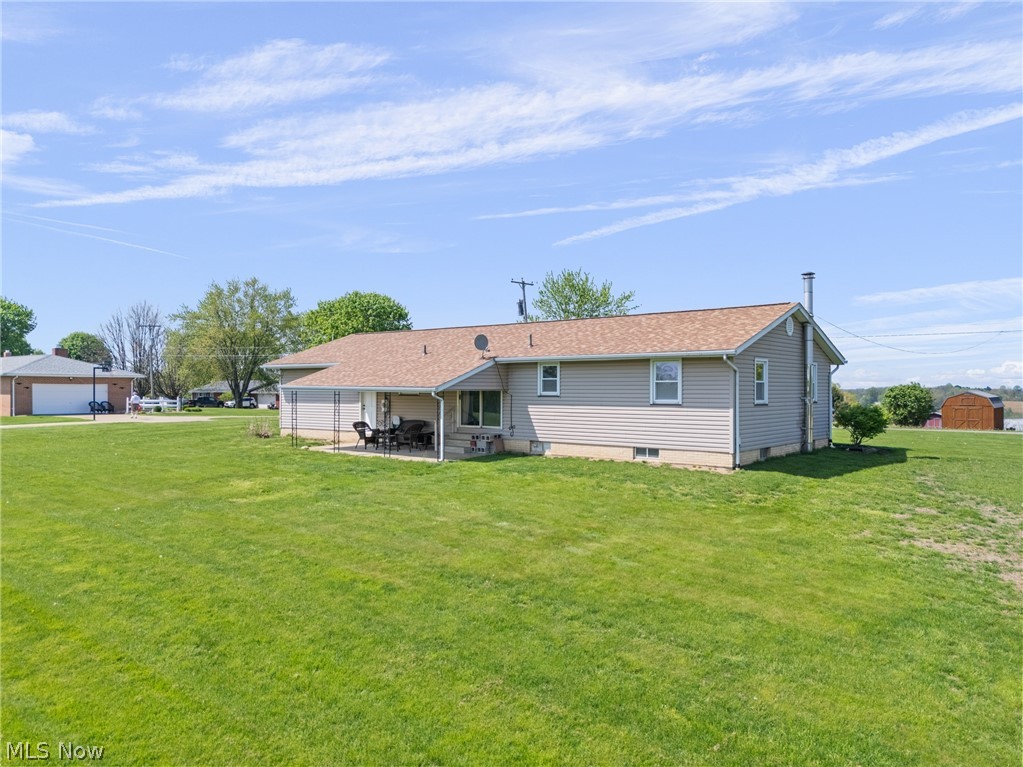 1830 Baird Avenue NE Paris OH 44669