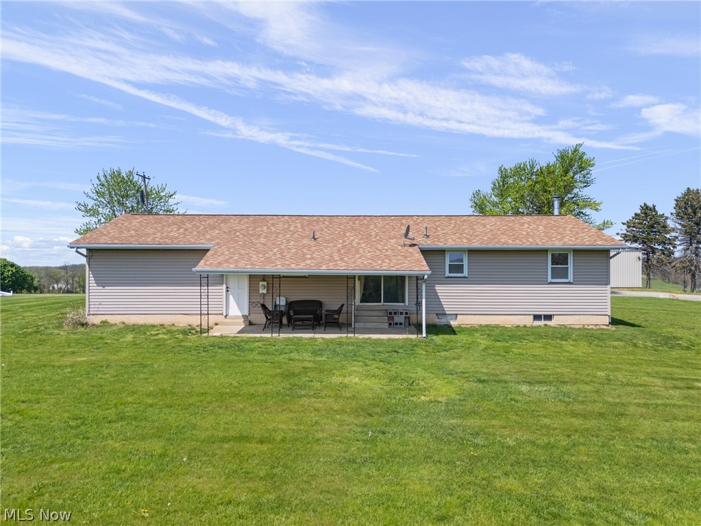 1830 Baird Avenue NE Paris OH 44669