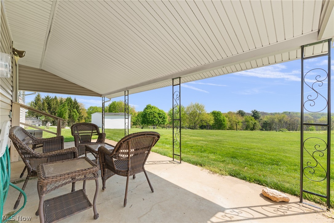 1830 Baird Avenue NE Paris OH 44669