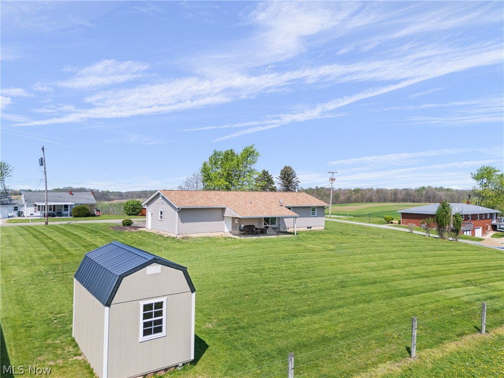 1830 Baird Avenue NE Paris OH 44669
