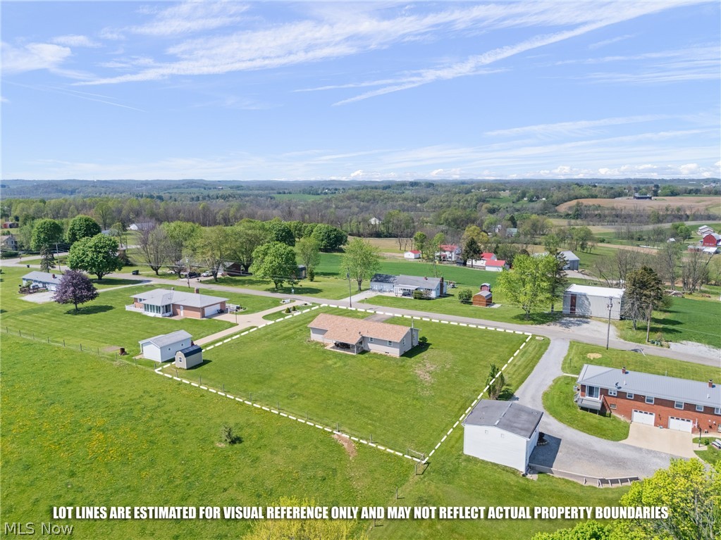 1830 Baird Avenue NE Paris OH 44669
