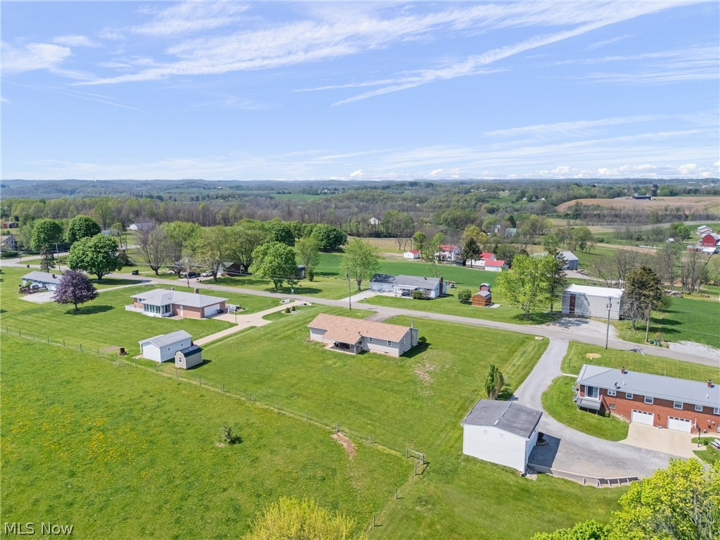 1830 Baird Avenue NE Paris OH 44669