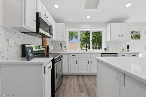 166 Northwest Avenue Tallmadge OH 44278