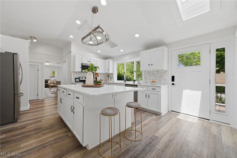166 Northwest Avenue Tallmadge OH 44278
