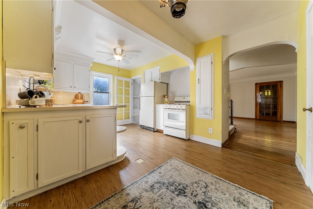 19605 Kewanee Avenue Cleveland OH 44119
