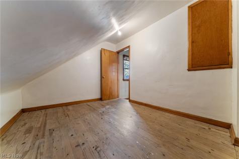 19605 Kewanee Avenue Cleveland OH 44119