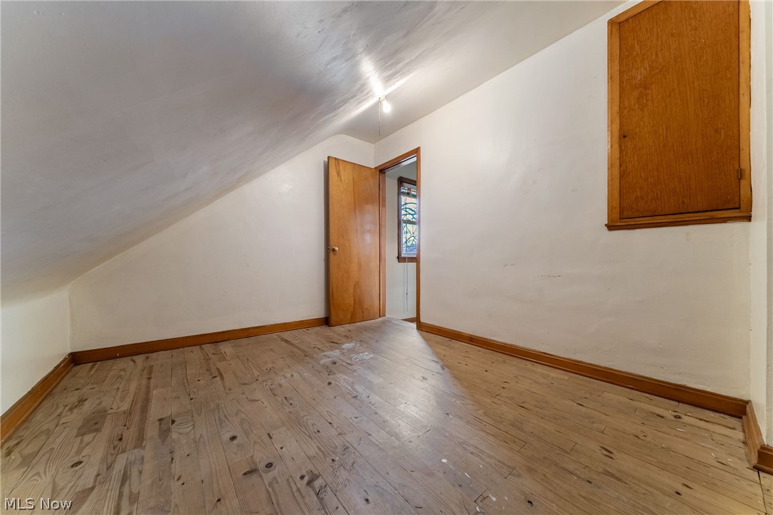 19605 Kewanee Avenue Cleveland OH 44119