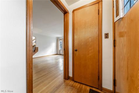 19605 Kewanee Avenue Cleveland OH 44119