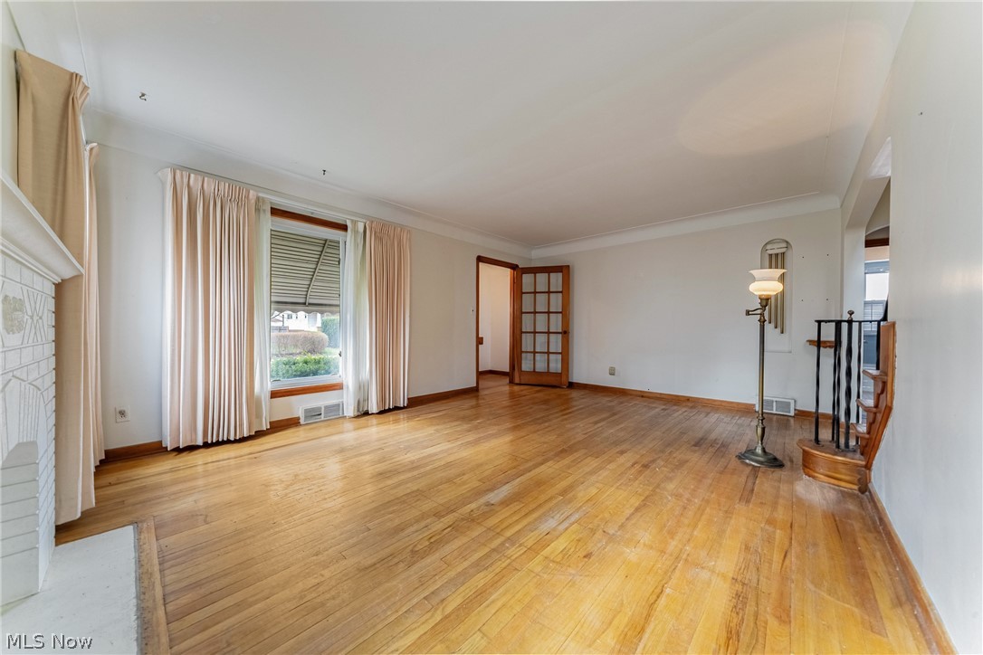 19605 Kewanee Avenue Cleveland OH 44119