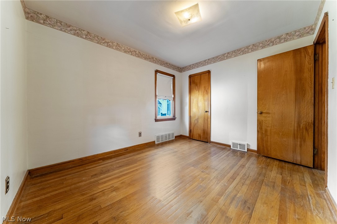 19605 Kewanee Avenue Cleveland OH 44119