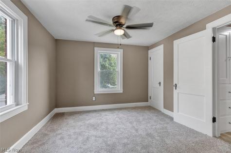 1904 E 34th Street Lorain OH 44055