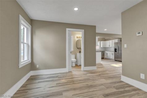 1904 E 34th Street Lorain OH 44055