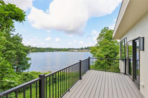 5490 Springlake Road NW Canton OH 44718