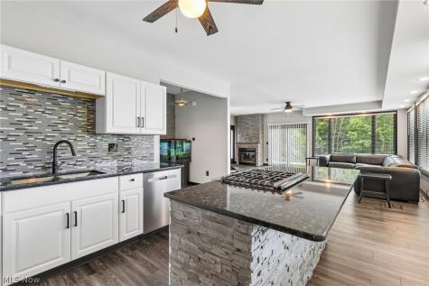 5490 Springlake Road NW Canton OH 44718