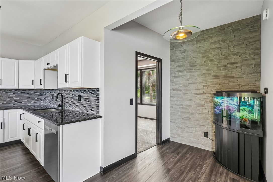 5490 Springlake Road NW Canton OH 44718