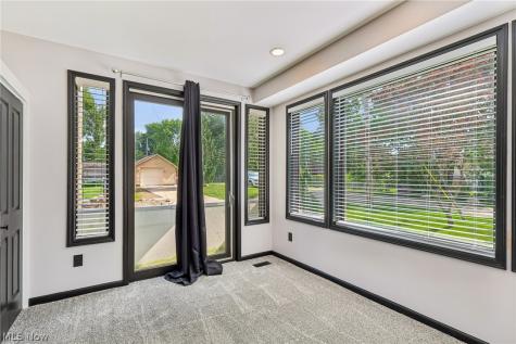 5490 Springlake Road NW Canton OH 44718