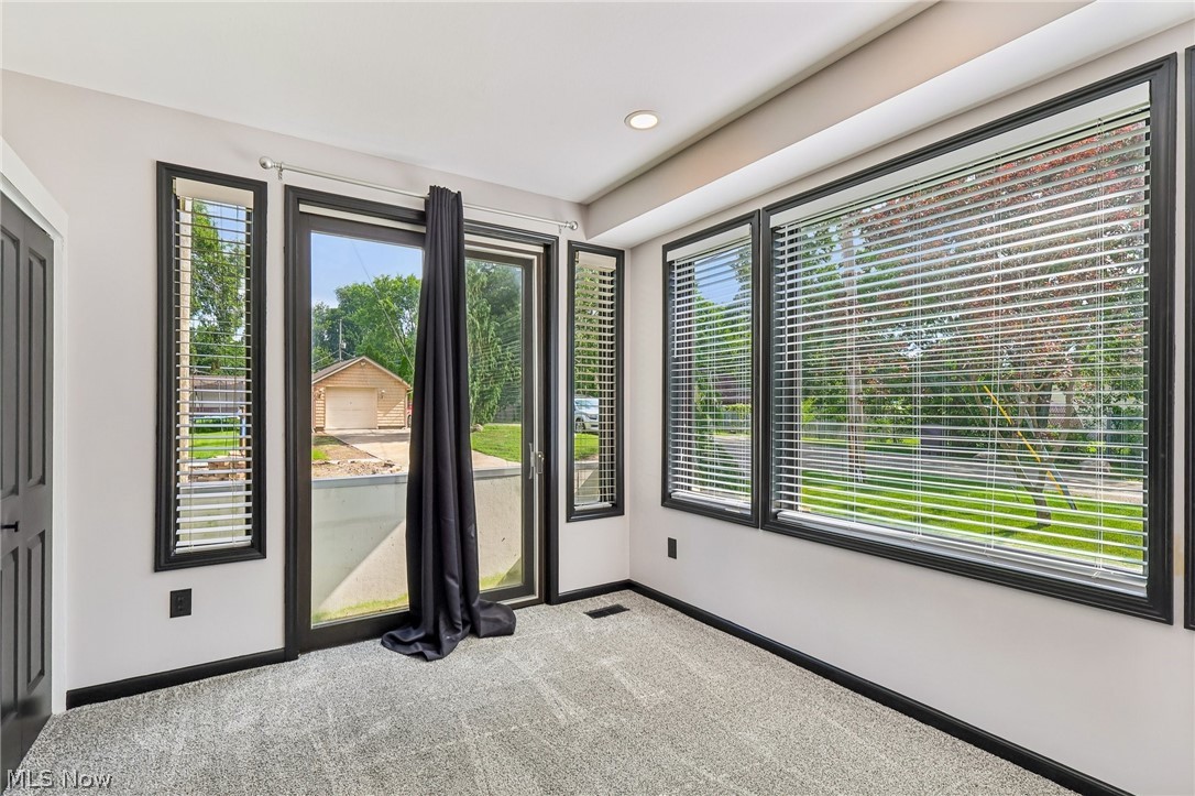 5490 Springlake Road NW Canton OH 44718