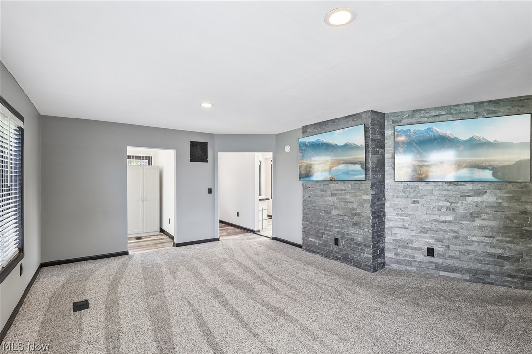 5490 Springlake Road NW Canton OH 44718