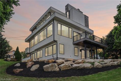 5490 Springlake Road NW Canton OH 44718