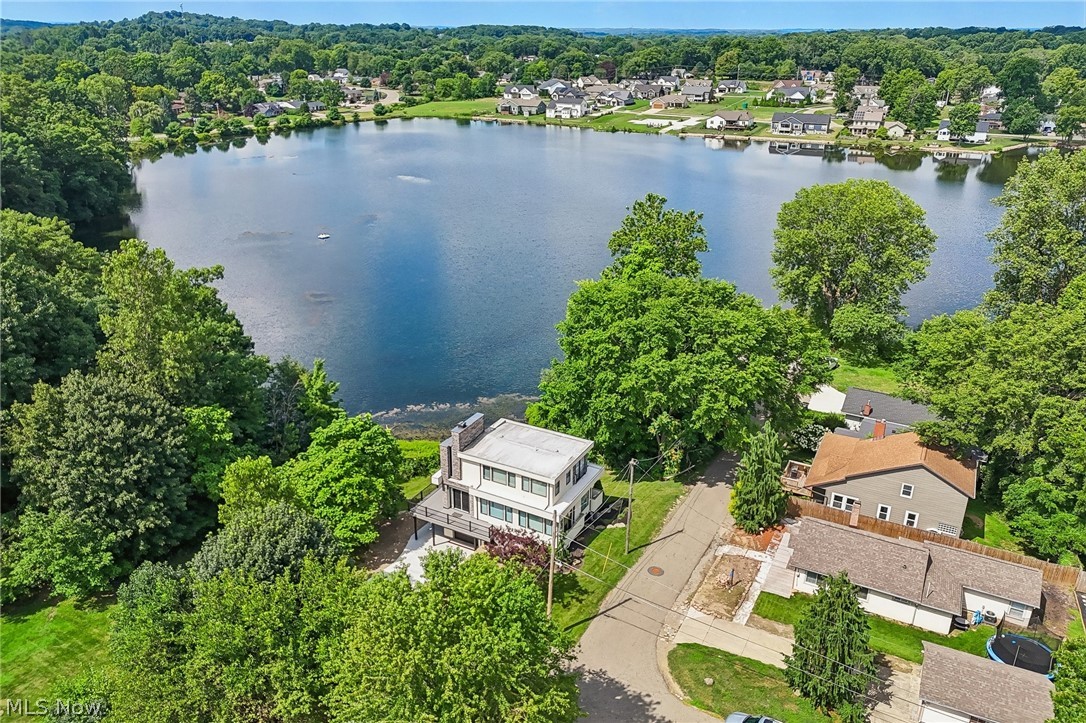 5490 Springlake Road NW Canton OH 44718