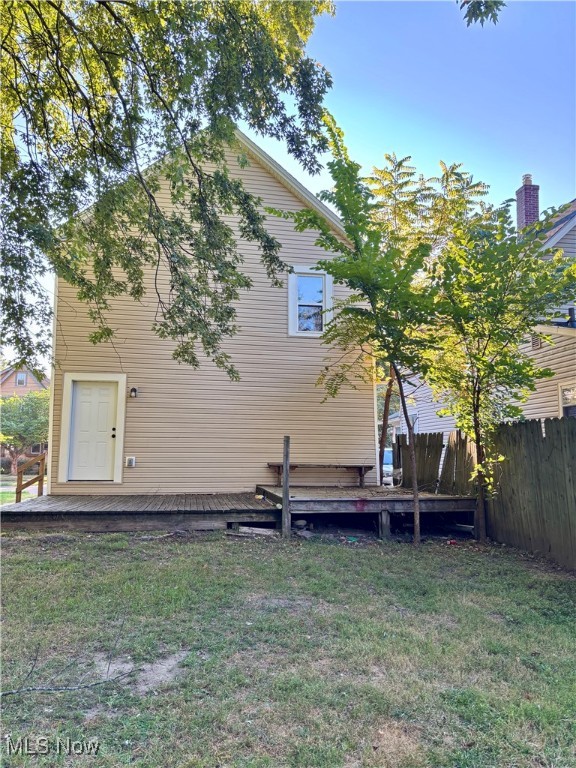 1062 Big Falls Avenue Akron OH 44310