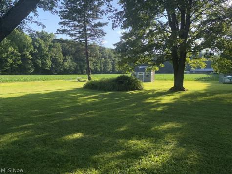 12096 Baumhart Road Amherst OH 44001
