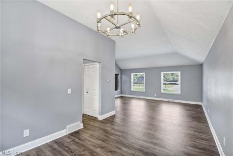 1738 Coes Post Run Westlake OH 44145