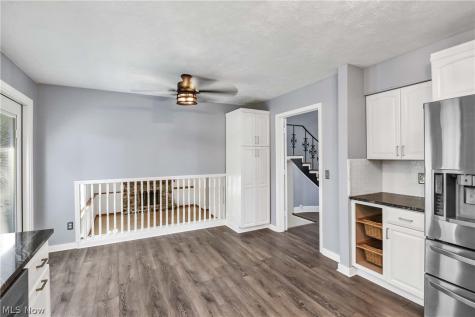 1738 Coes Post Run Westlake OH 44145