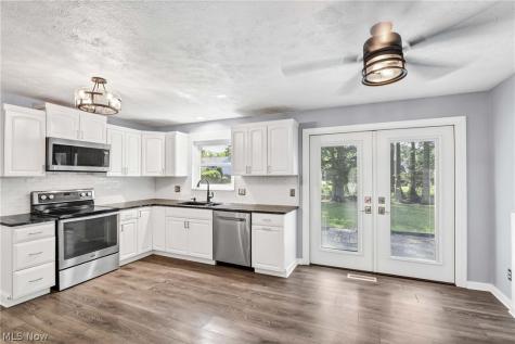 1738 Coes Post Run Westlake OH 44145