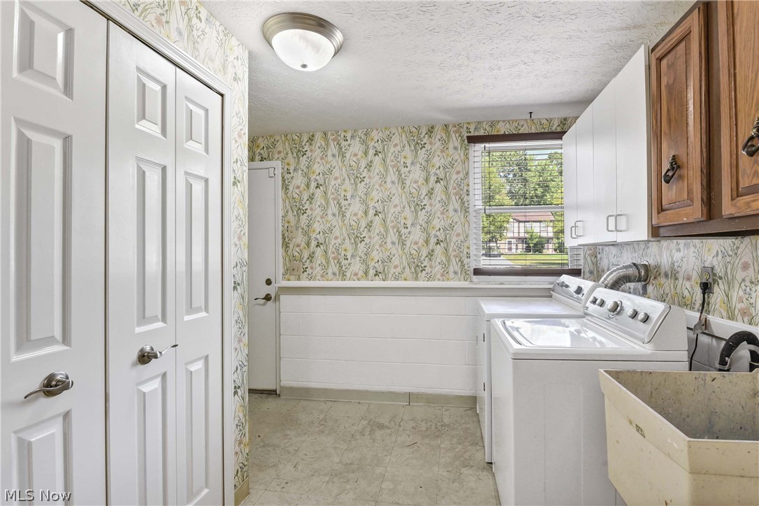 1738 Coes Post Run Westlake OH 44145