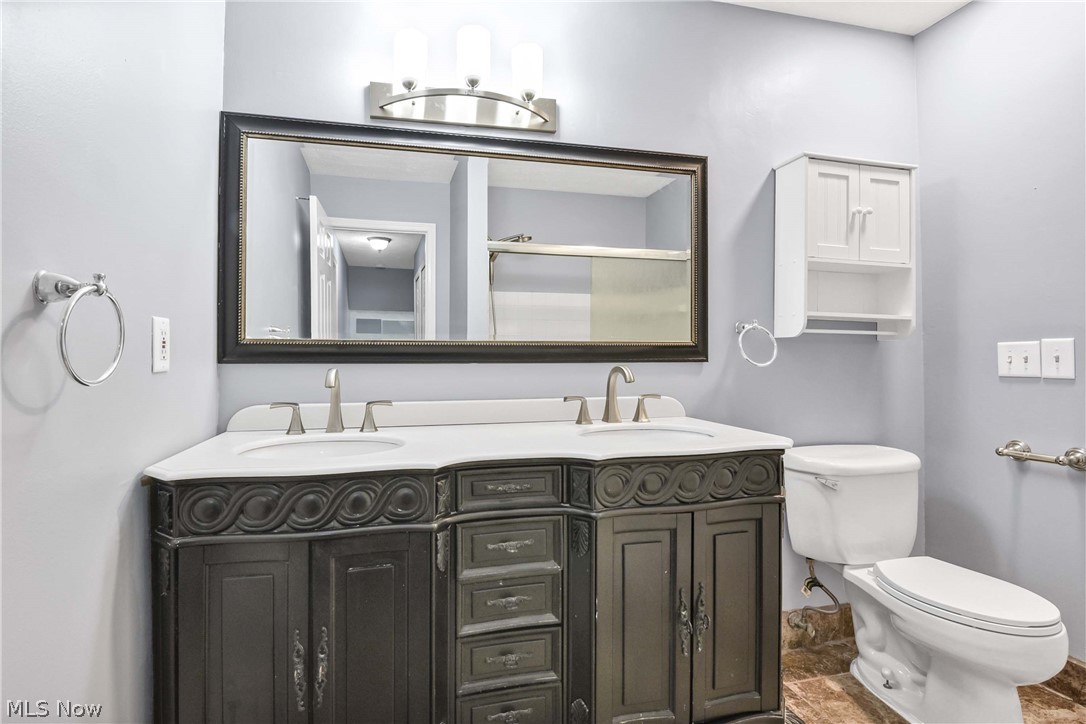 1738 Coes Post Run Westlake OH 44145