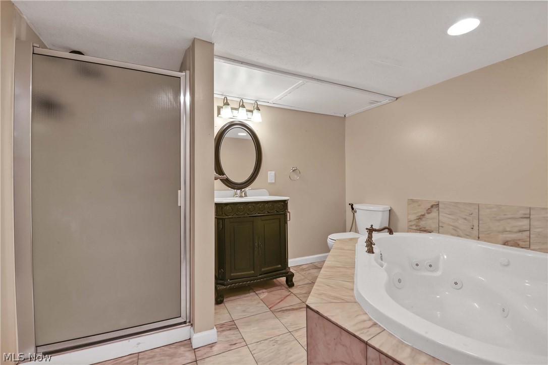 1738 Coes Post Run Westlake OH 44145