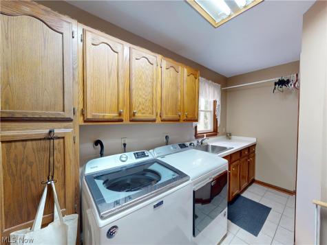 126 Pepperdine Drive Elyria OH 44035