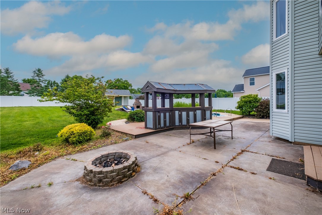 2392 Bowers Street NW Uniontown OH 44685