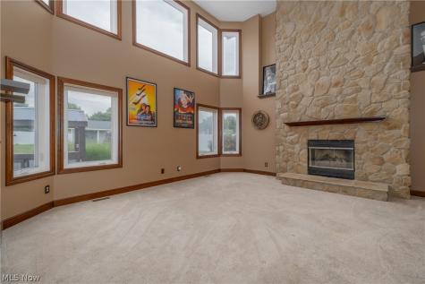 2392 Bowers Street NW Uniontown OH 44685