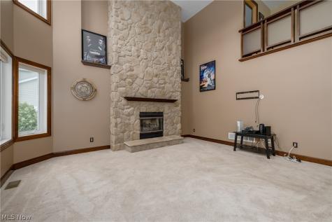 2392 Bowers Street NW Uniontown OH 44685