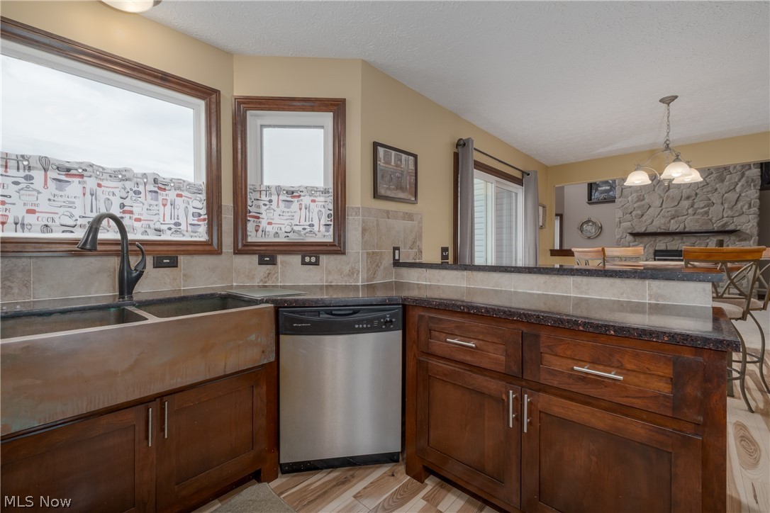 2392 Bowers Street NW Uniontown OH 44685