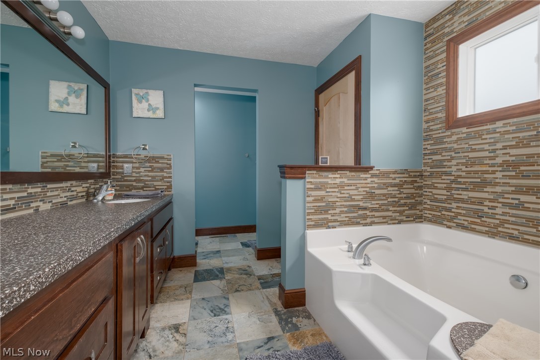2392 Bowers Street NW Uniontown OH 44685