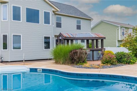 2392 Bowers Street NW Uniontown OH 44685