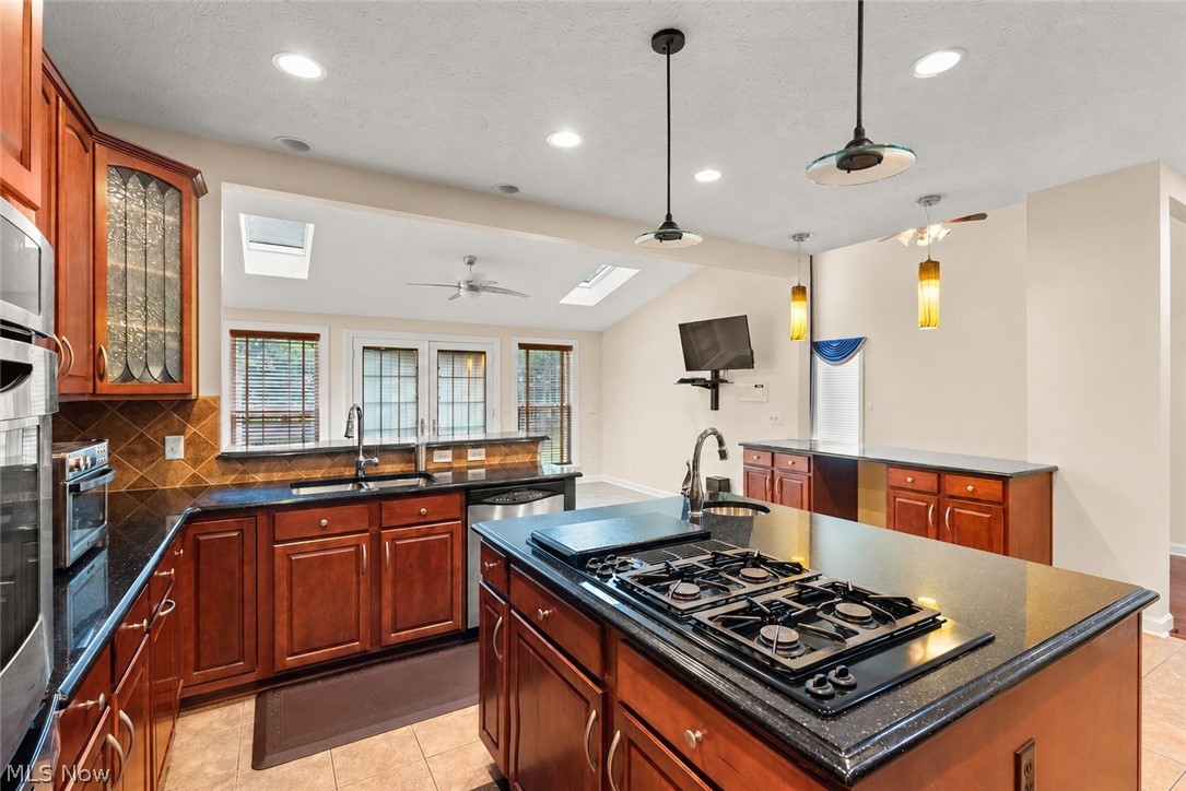 6424 Oak Point Estates Lorain OH 44053