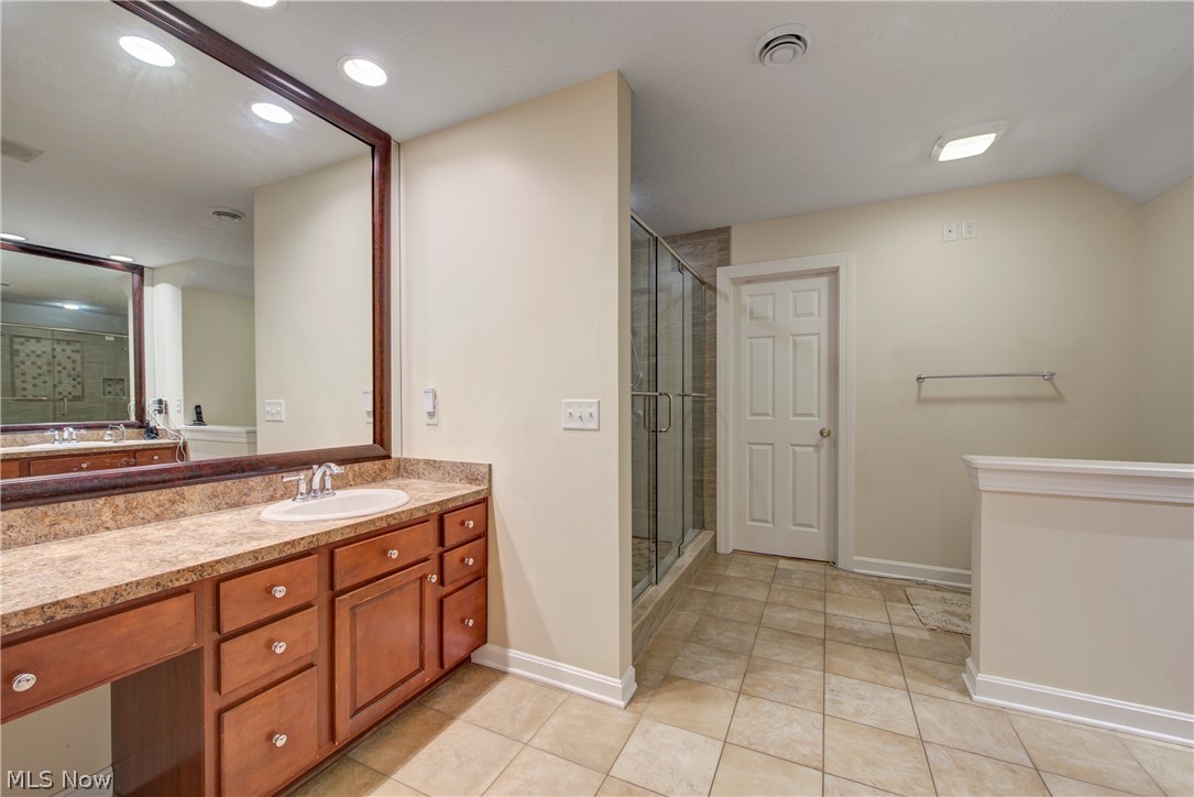 6424 Oak Point Estates Lorain OH 44053