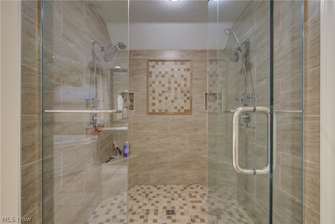 6424 Oak Point Estates Lorain OH 44053