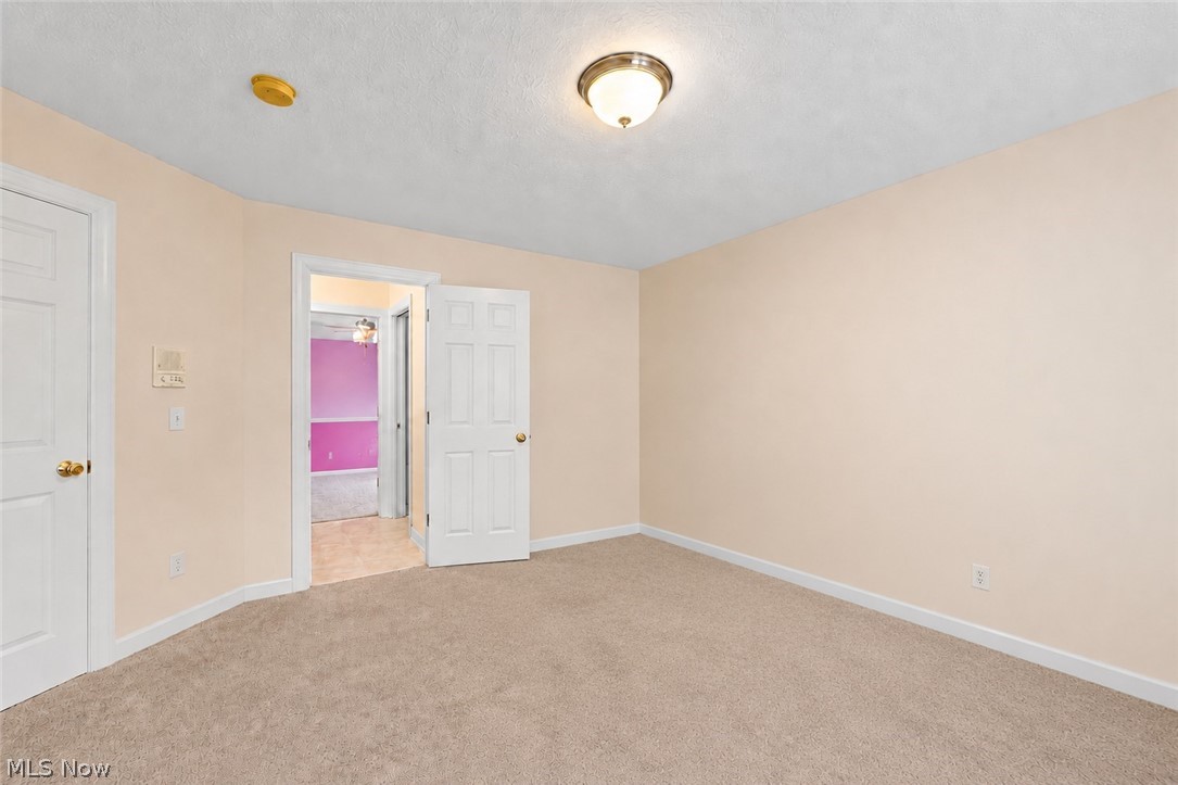 6424 Oak Point Estates Lorain OH 44053